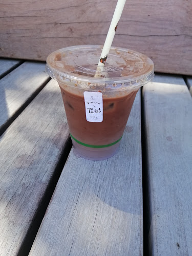 Pour and Twist - Hospitality and gastronomy