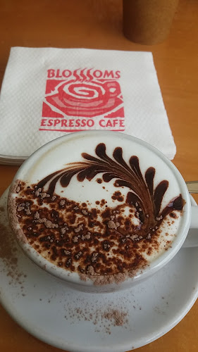 Comentarii opinii despre Blossoms Cafe