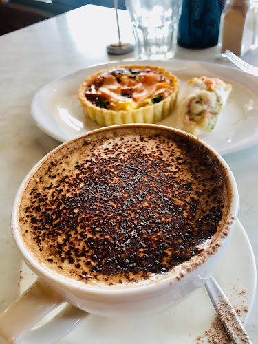 Comentarii opinii despre Hot Bread Shop Cafe