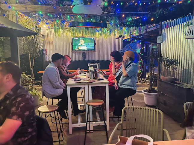 Super Casual Bar & Eatery - Hospitality and gastronomy