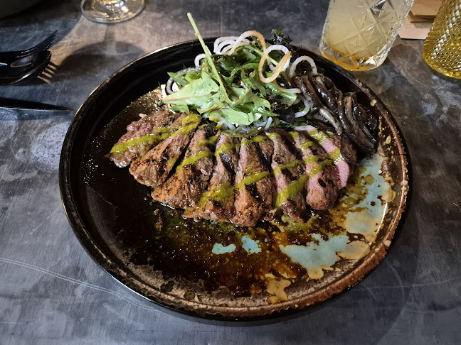 Vault 21 - Hospitality and gastronomy