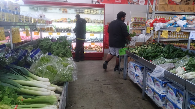 Farmers Fresh Fruit N Vege Supermarket Open Times