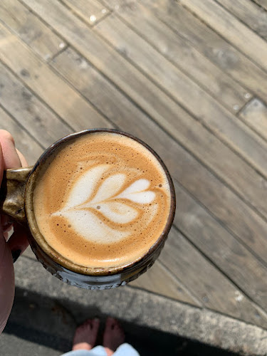 Comentarii opinii despre The Wave Cafe