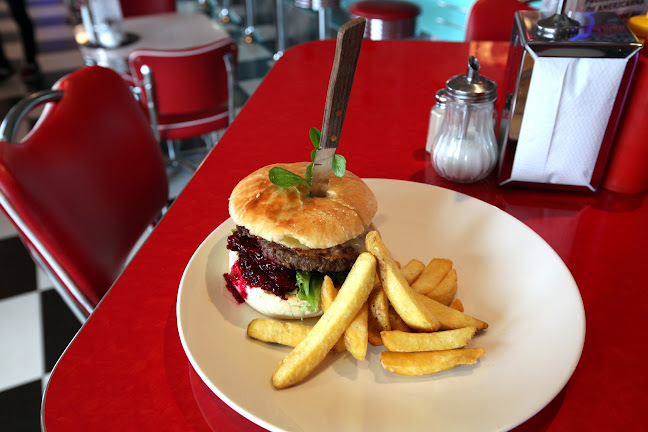 Comments and reviews of Deluxe Diner