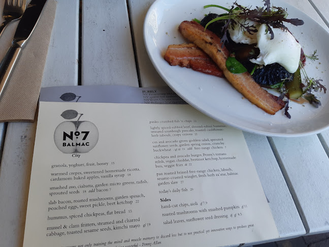 No 7 Balmac - Hospitality and gastronomy