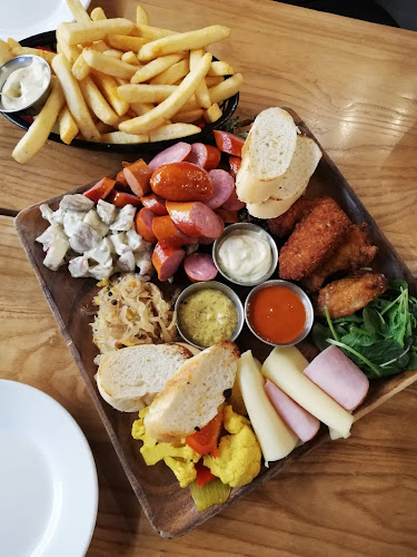 Rosie's Red-Hot Cantina Wellington