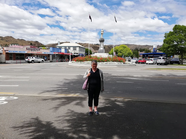 Golden Cobweb Restaurant & Takeaways - Alexandra