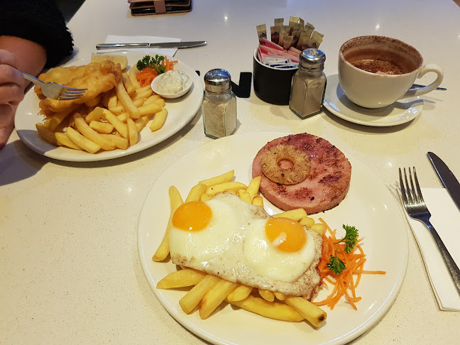 Reviews of Autobahn Cafe Bombay in Bombay - Hospitality and gastronomy