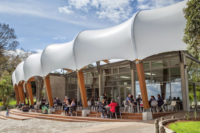 Rotoroa Drive, Hamilton Lake, Hamilton 3204, New Zealand