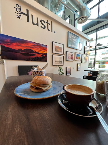 Hustl. Cafe