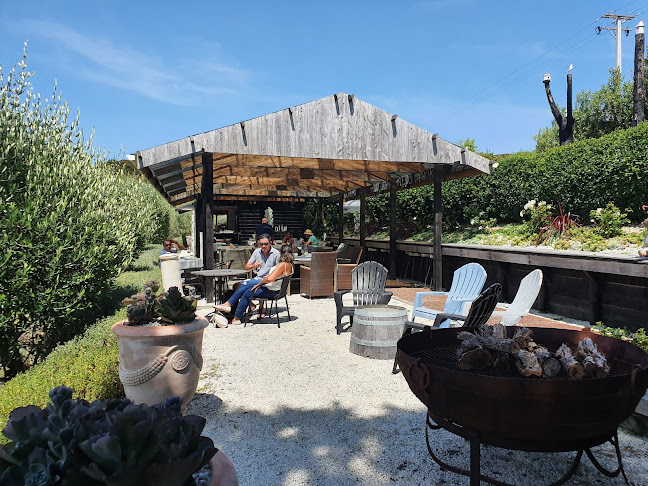 Frenchman's Hill Estate