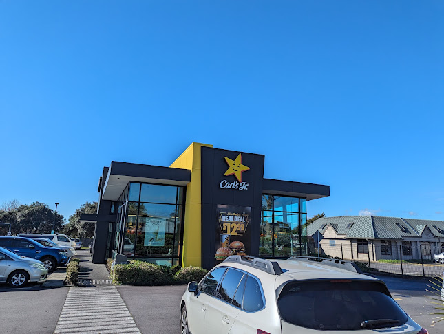 Carl's Jr. Mangere - Hospitality and gastronomy