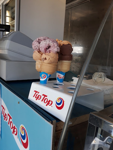 Near Lili Cafe, State Highway 1, Whakapara, New Zealand