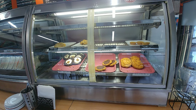 Roselands Cafe & Bakery - Hospitality and gastronomy