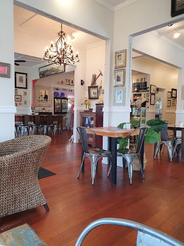 Bugger Cafe Tirau - Tīrau