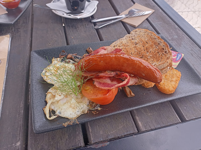 Comentarii opinii despre Cafe Dynasti