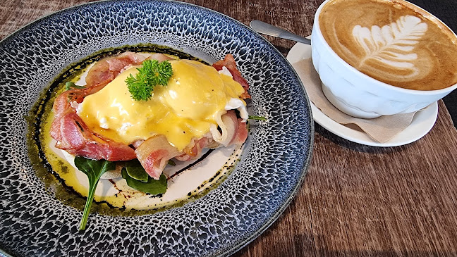 Sierra Café Lincoln Road Open Times