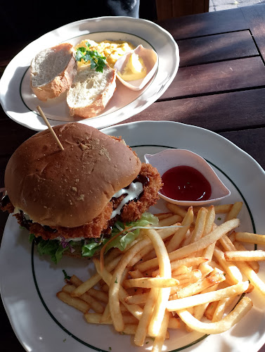 Café B - Hospitality and gastronomy