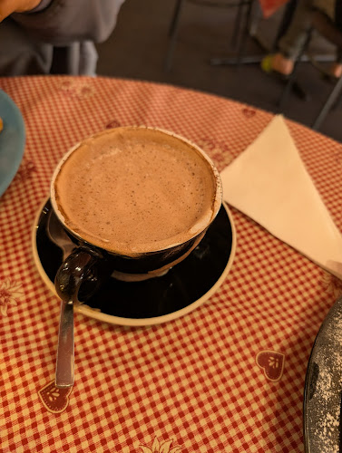 Le Cafe De Paris - Hospitality and gastronomy