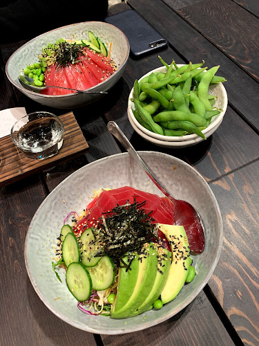 Comentarii opinii despre Yoshi Sushi & Bento (Press Hall)