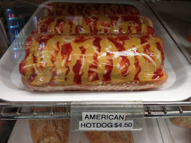 Comentarii opinii despre Hollywood Bakery & Cafe