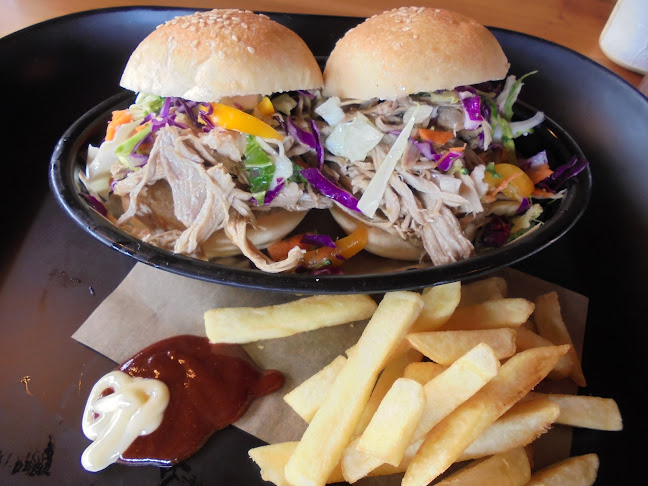 Blue's BBQ - Hospitality and gastronomy