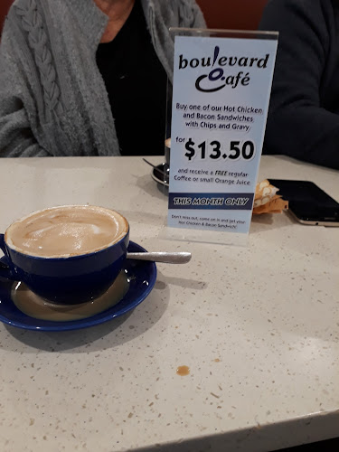 Reviews of Boulevard Cafe in the Village in Richmond - Hospitality and gastronomy