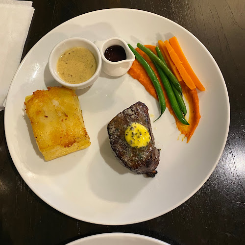 Comentarii opinii despre Aberdeen on Broadway