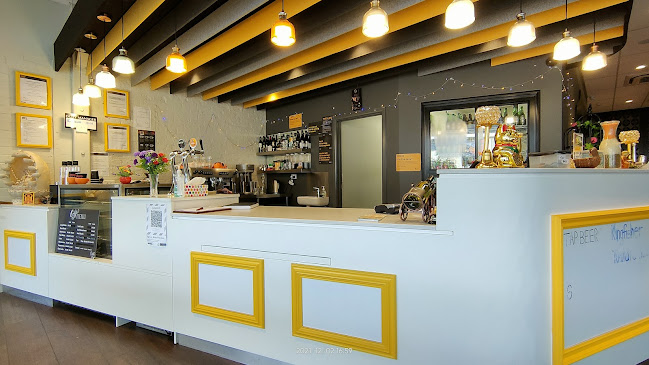 Priya Cafe & Restaurant