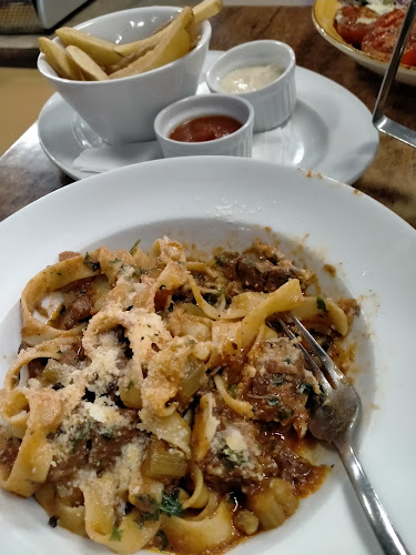 Comments and reviews of La Bella Italia