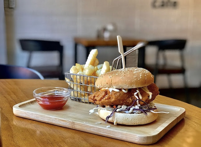 Comentarii opinii despre Gemini Cafe & Eatery