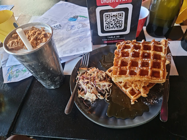 Comentarii opinii despre Mama Brown