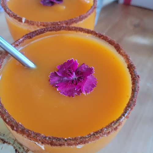 Comments and reviews of Gringas