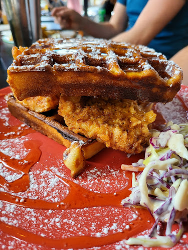 Mama Brown - Hospitality and gastronomy