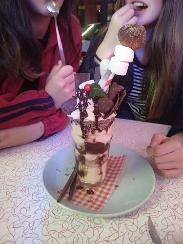 Deluxe Diner - New Plymouth