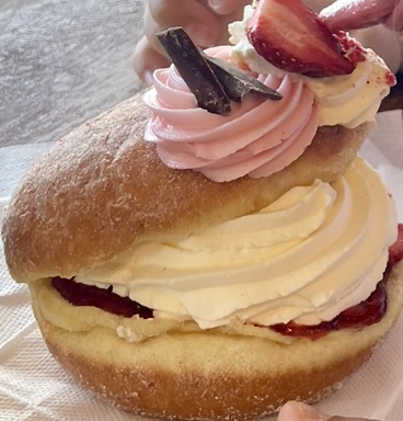 Glamour Cake - Hospitality and gastronomy