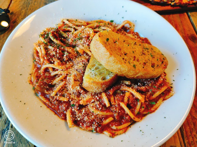 Black Rabbit Pizza - Hospitality and gastronomy