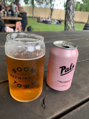 Opinii despre Boom Town in the 'Forrest' - Boom Town Beer Garden în Renwick - Hospitality and gastronomy