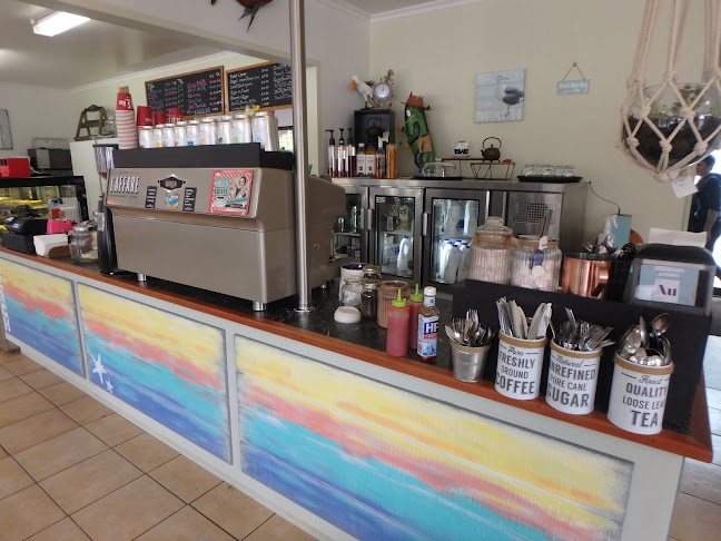 Comments and reviews of Sneaky Beach Cafe