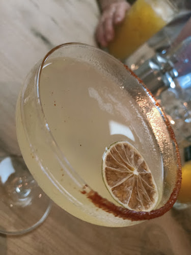 Comentarii opinii despre Latitude 37