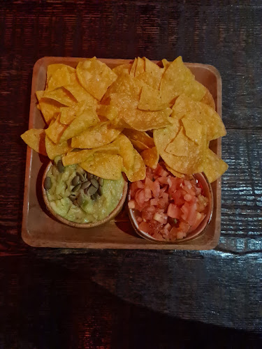 Chiwahwah Mexican Cantina Bar Phone number