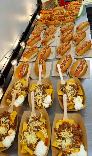 Comentarii opinii despre Dynamite Dawgs