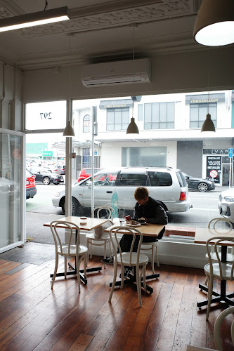 Comentarii opinii despre Folds Patisserie