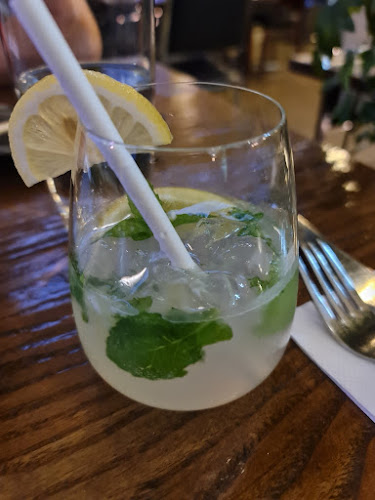 Comments and reviews of Chikos Restaurant & Cafe