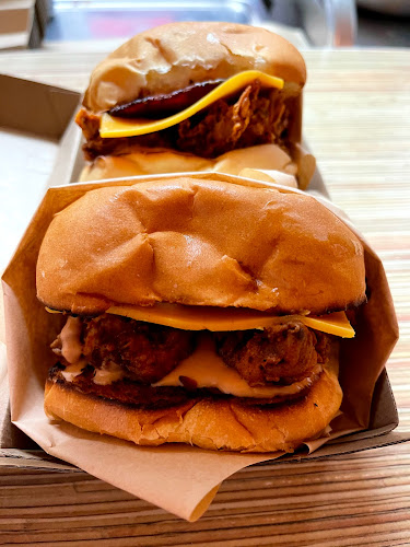 Ooga burger - Hospitality and gastronomy