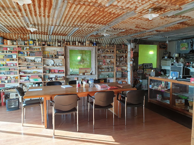 Kaye's Bakery - Hospitality and gastronomy