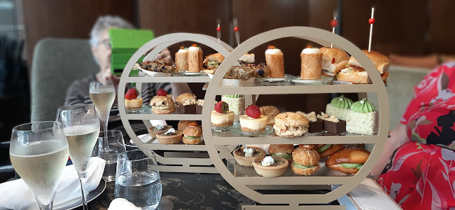 Two Grey - Bar Cafe & Eatery