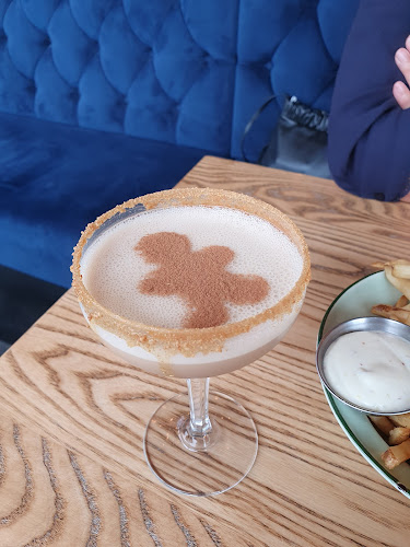 Flamingo Joe's Bar & Eatery