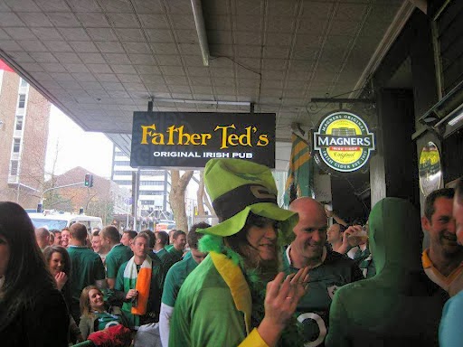 Opinii despre Father Ted's Original Irish Pub în Auckland - Hospitality and gastronomy