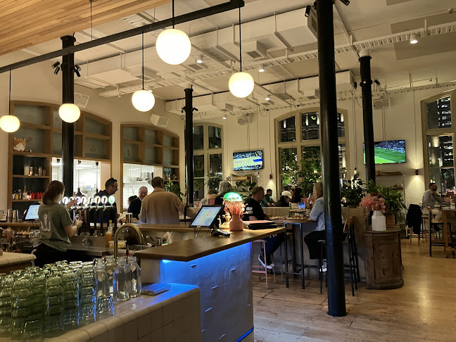 Opinii despre The Brit Pub & Eatery în Auckland - Hospitality and gastronomy